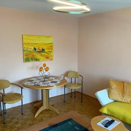 Apartment Freistehendes Mit Suedbalkon By Interhome *