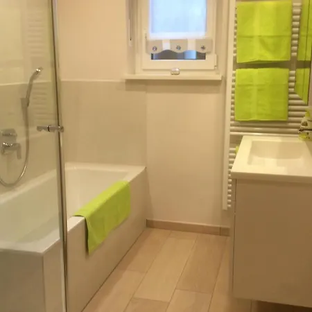 Freistehendes Mit Suedbalkon By Interhome アパート