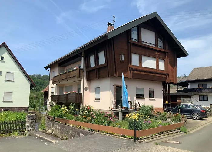 Freistehendes Mit Suedbalkon By Interhome